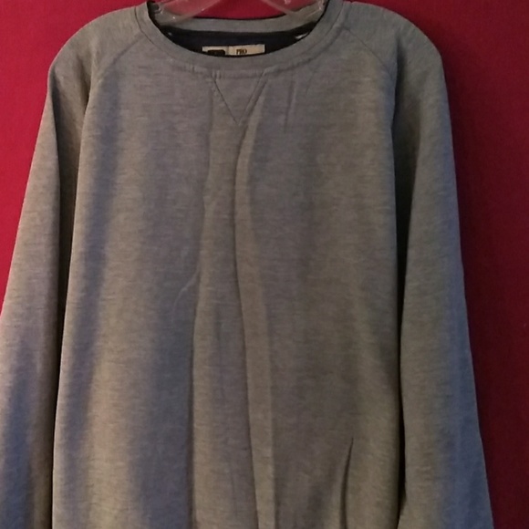 Russell Athletic Sweater - Picture 1 of 3